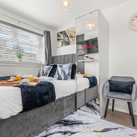 City Centre House, Parking With Ev, Free Wifi, Netflix Coventry Kültér fotó