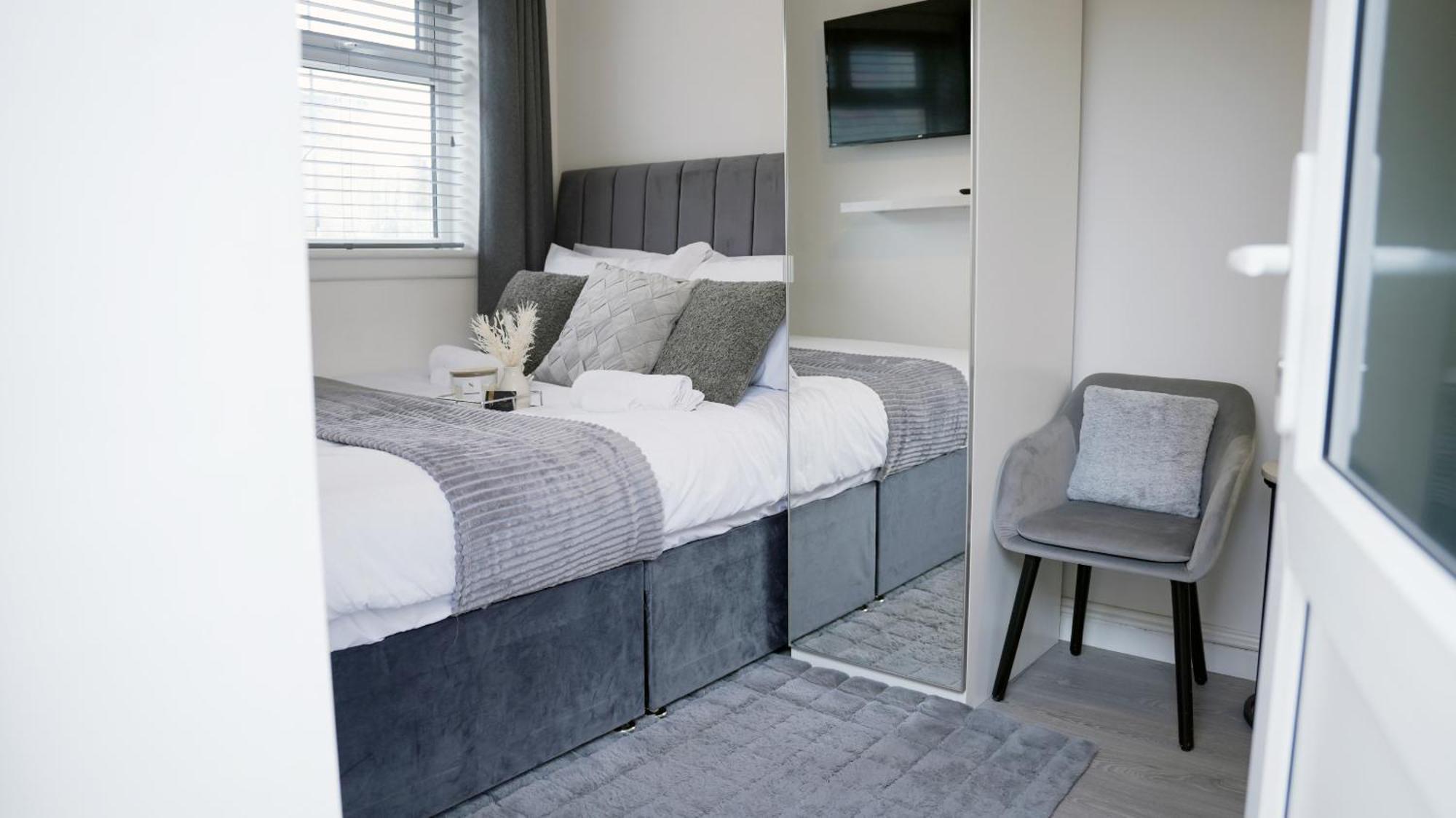 City Centre House, Parking With Ev, Free Wifi, Netflix Coventry Kültér fotó