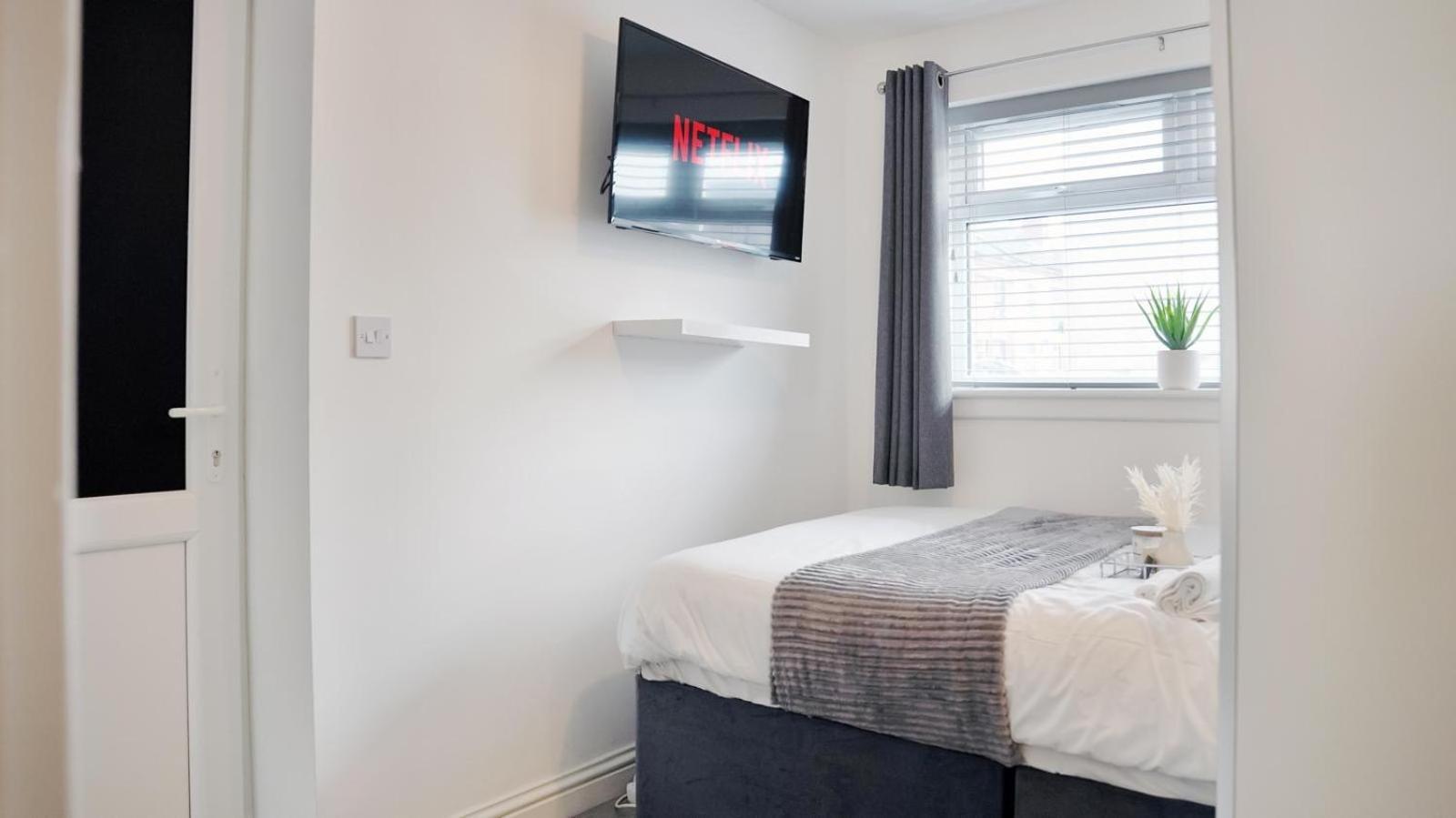 City Centre House, Parking With Ev, Free Wifi, Netflix Coventry Kültér fotó