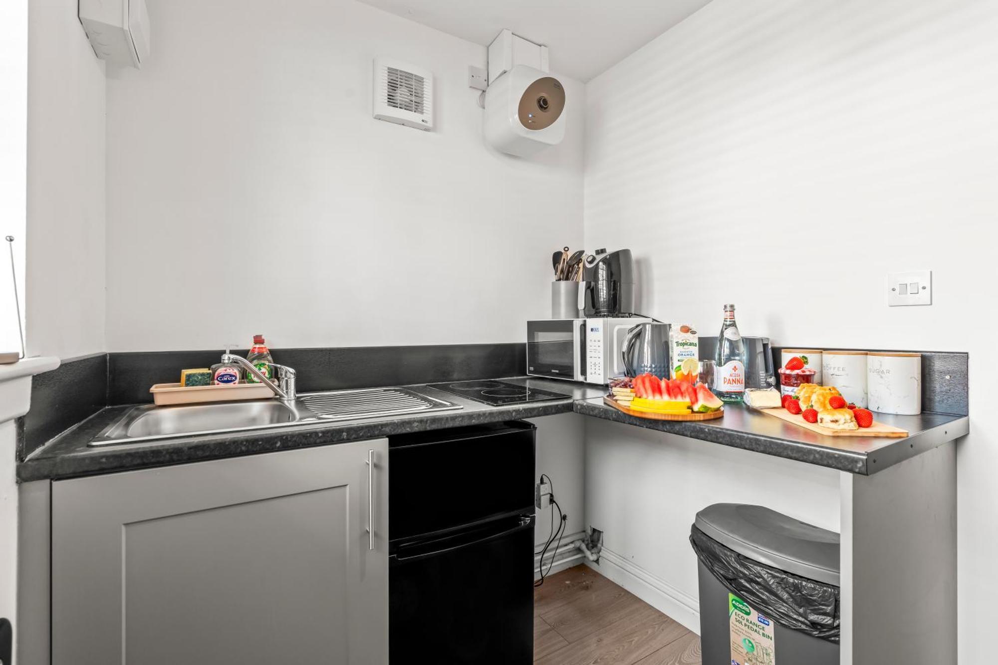 City Centre House, Parking With Ev, Free Wifi, Netflix Coventry Kültér fotó